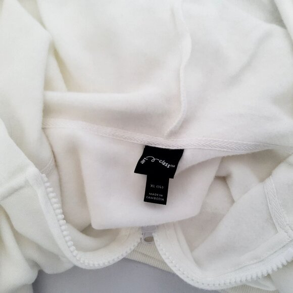 White HoodieFull-Length Zipper Closure XL By Inspire Me Top to bottom = 25 inche - Picture 4 of 6